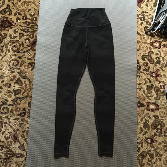 Alo High Waist Camo Vapor Legging XXS Black Gray - Picture 5 of 10